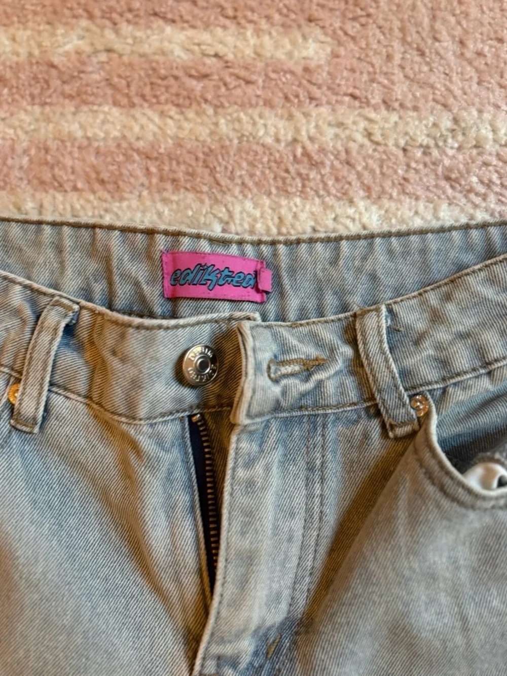 Edikted Women’s Jeans in Light Gray